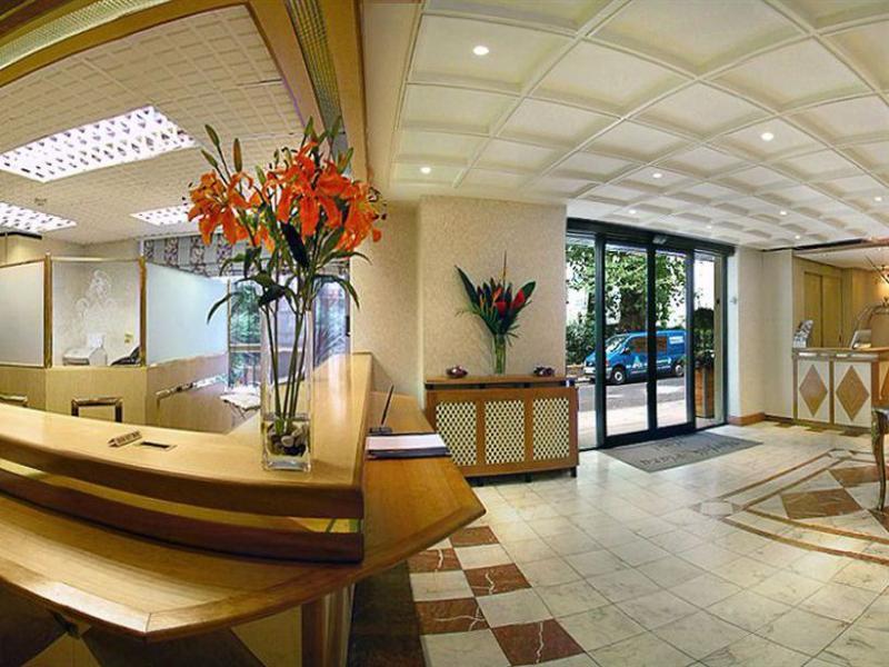 Norfolk Plaza Hotel London Ngoại thất bức ảnh